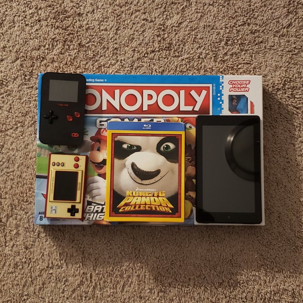 Fun entertainment bundle, Fire Tablet included